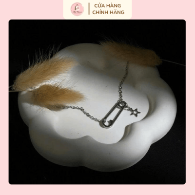 Vòng cổ safety pin ngôi sao