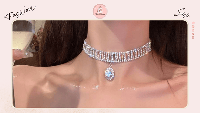 Vòng cổ có mặt đá lớn