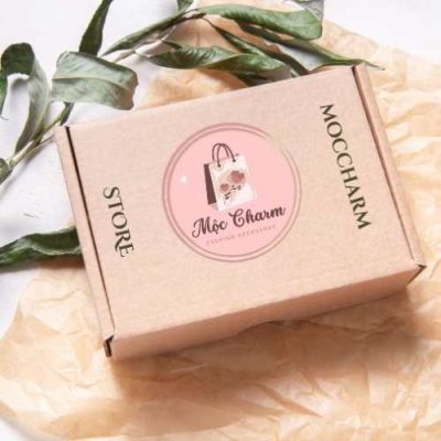 Vòng cổ bạc 4 lá tượng trưng cho may mắn